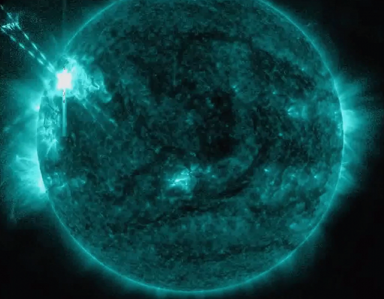 «Событие является уникальным как минимум в масштабах года». На Солнце произошла ещё одна вспышка высочайшего класса X